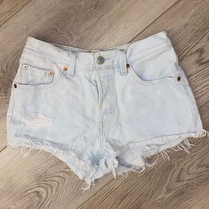 Light wash Levis 501 jean shorts